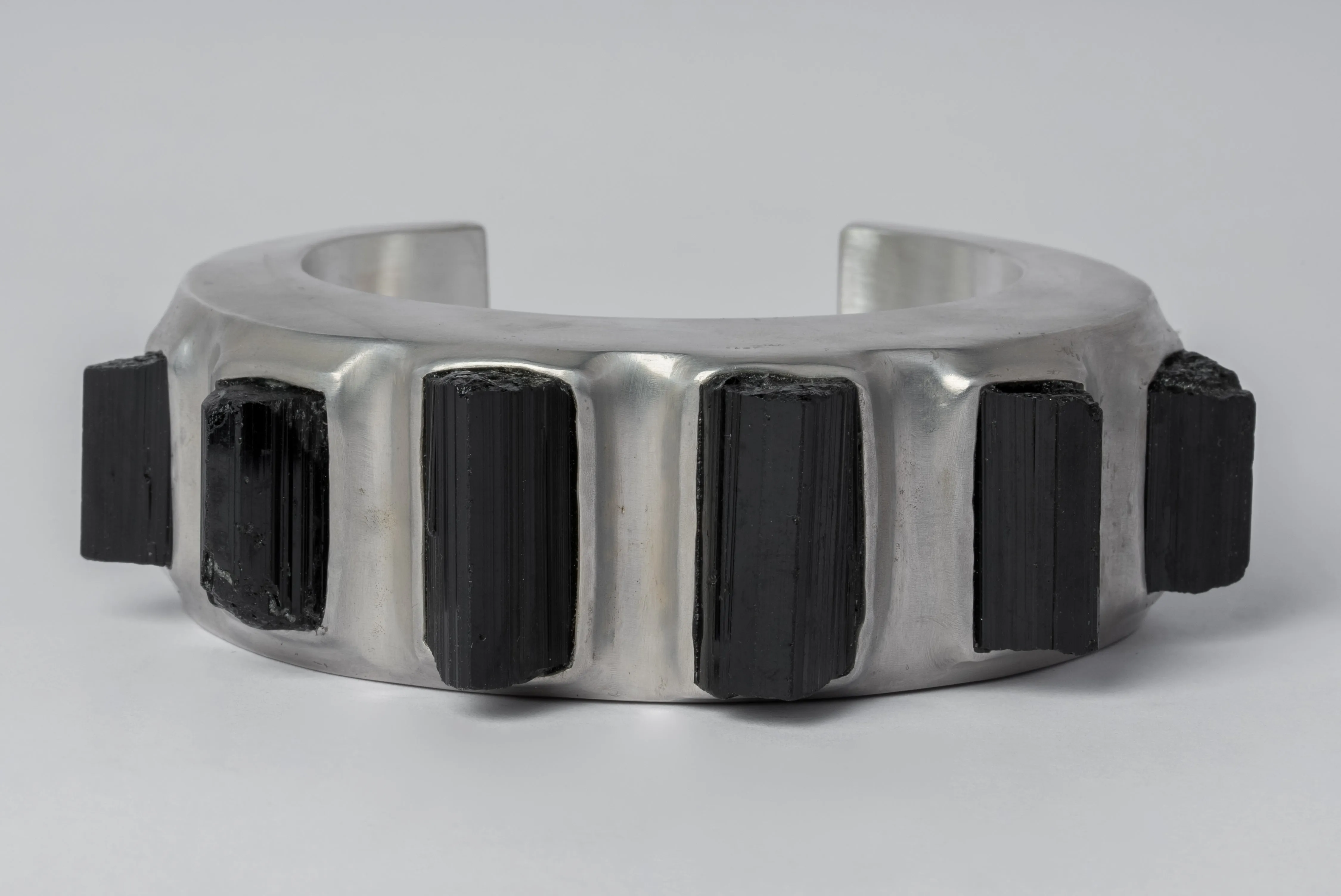 Crescent Bracelet (Terrestrial Surfaced, Schorl, 30mm, AS MA SCHR)