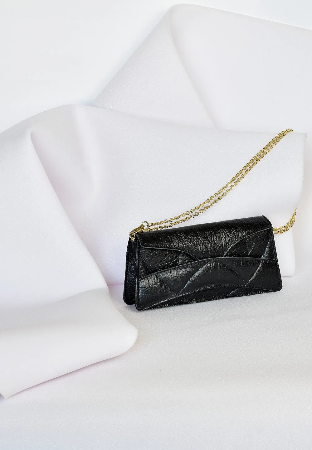 The Enigmatic Heart Bag - Vegan / Leather